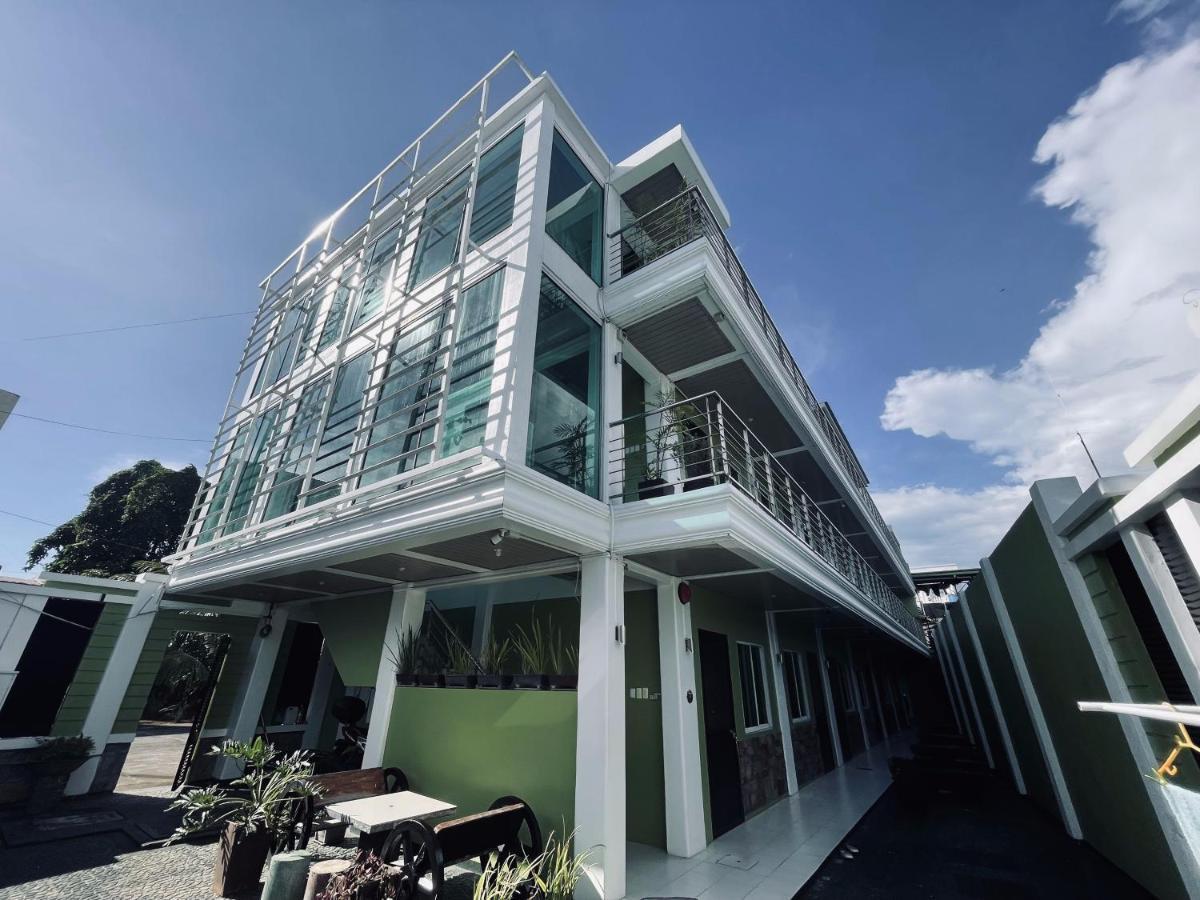 Delta Star Manor Hotel นากา ภายนอก รูปภาพ